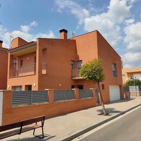 Chalet Amplio Con Jardin Y Zona Barbacoa. Reus Bagian luar foto