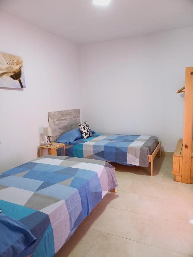 Chalet Amplio Con Jardin Y Zona Barbacoa. Reus Bagian luar foto