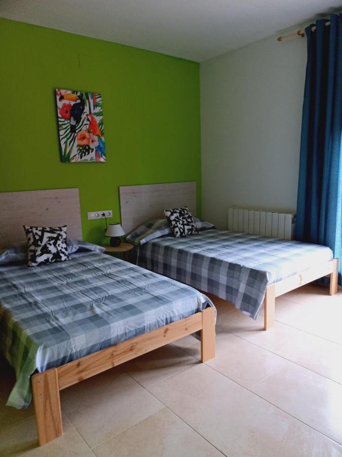 Chalet Amplio Con Jardin Y Zona Barbacoa. Reus Bagian luar foto